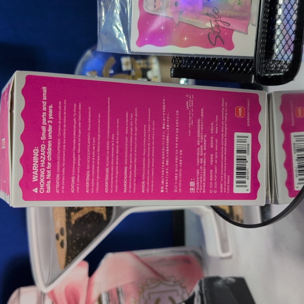 Pop Mart Barbie Style Icon Series - Revealed: 2022 Barbie With Puppy - Picture 5 of 9